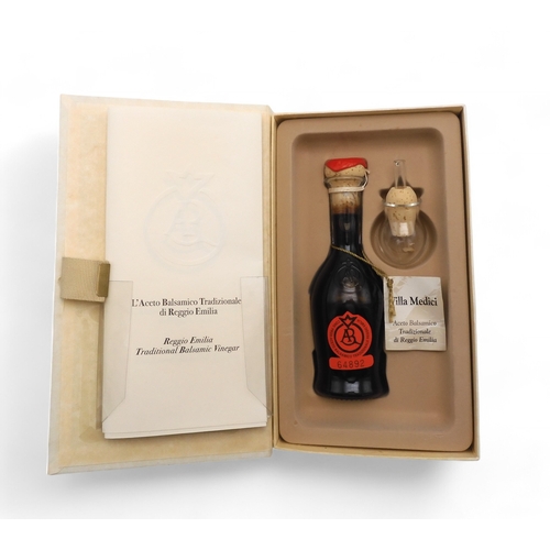 2684C - ACETAIA VILLA MEDICI 12 YEAR OLDAceto balsamico traditionale di Reggio Emilia Bottle Number 64892 wi... 