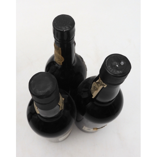 2686C - WARRE'S PORTOne Bottle of Warre's 1960 Vintage Port, One Bottle Of Warre's 1974 Vintage Port Bottled... 