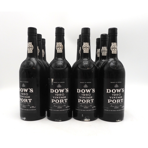 2687 - DOW'S 1980 VINTAGE PORTTwelve Bottles of Dow's 1980 Vintage Port Bottled In 1982 e 75 cl Cased In Or... 