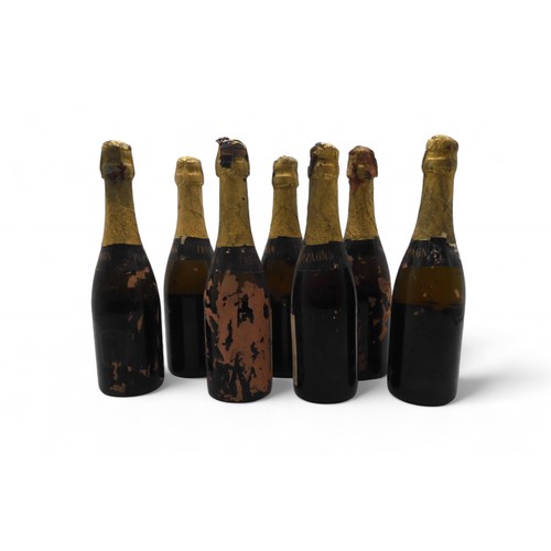 2681C - EPERNAY CHAMPAGNE LEMAIRE & FILS 1928Seven Bottles of Champagne Tres Sec Vintage 1928... 