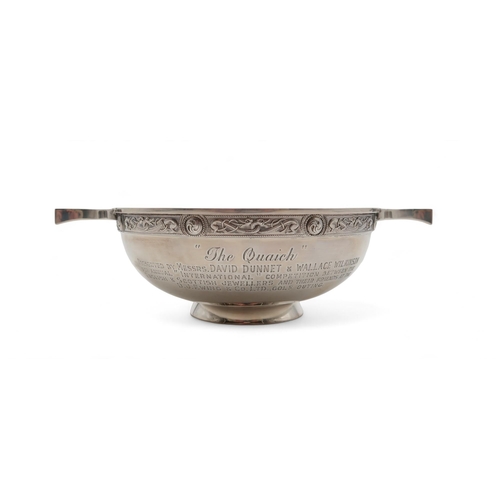 400 - Hamilton & Inches;A silver quaich, Edinburgh 1968, inscribed ' 