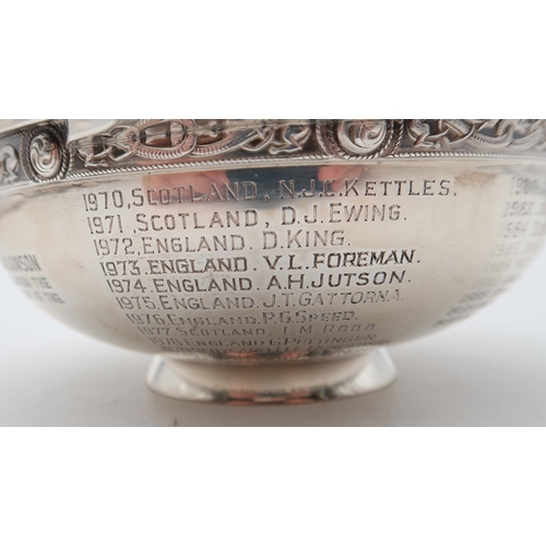 400 - Hamilton & Inches;A silver quaich, Edinburgh 1968, inscribed ' 