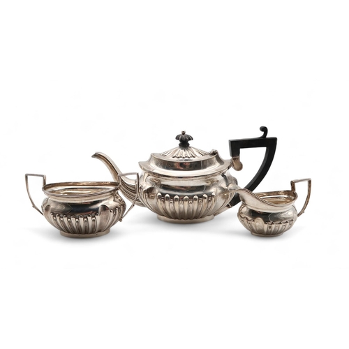 415 - A matched Bachelor's silver tea service, by James & William Deakin, the teapot Chester 1901, the... 