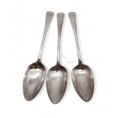 422 - A set of three Georgian Old English pattern tablespoons, probably by Richard Crossley, London 1800, ... 