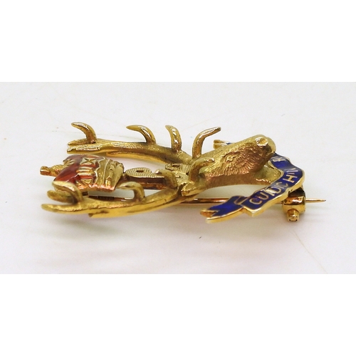 702 - Seaforth Highlanders sweetheart brooch, made in 9ct gold with detailed stags head with pronged antle... 