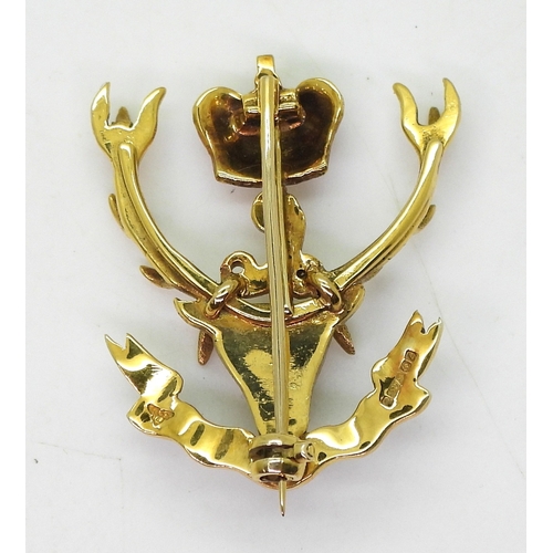 702 - Seaforth Highlanders sweetheart brooch, made in 9ct gold with detailed stags head with pronged antle... 