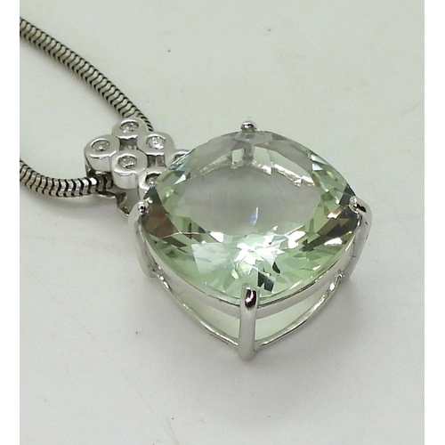 811 - A pendant and bracelet. The 9ct yellow gold bracelet is set with step cut green amethyst of approx 7... 