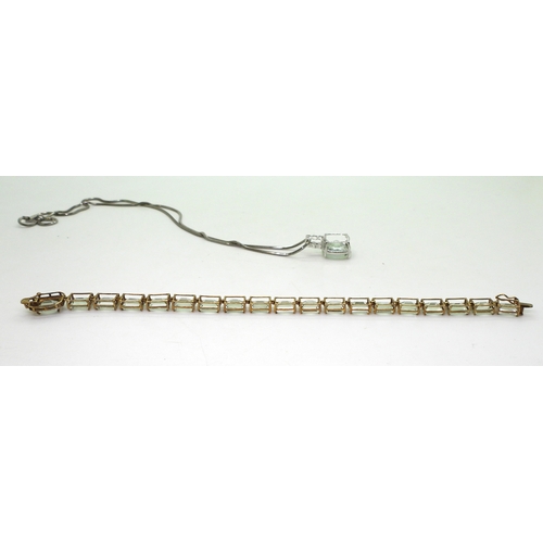 811 - A pendant and bracelet. The 9ct yellow gold bracelet is set with step cut green amethyst of approx 7... 