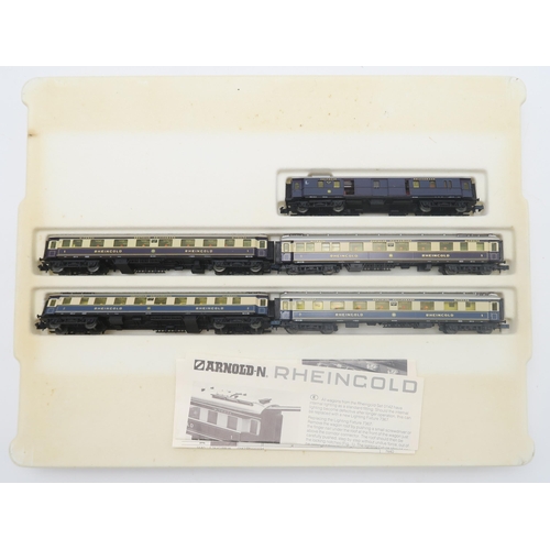 576 - Boxed Arnold N-gauge model railway 0143 Rheingold and 0166 Henschel-Wegmann-Zug Dresden-Berlin 1936-... 