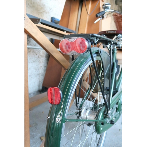 131 - A contemporary Pashley, Stratford upon Avon ladies bicycle with handlebar mounted basket, Lumotec he... 