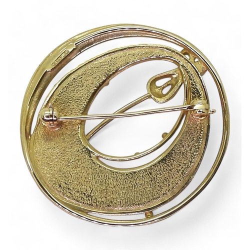 700 - A 9ct gold Ola Gorie brooch, diameter 3.5cm, weight 9.6gms