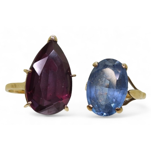 784 - A 14k gold faux amethyst statement ring, size N, weight 9gms, together with a 9ct gold ring set with... 