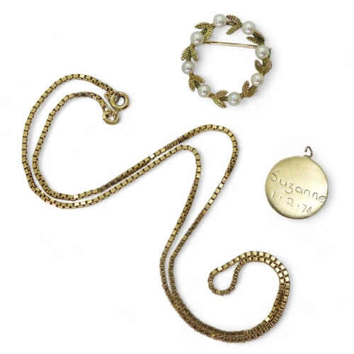 815 - A 9ct gold box chain, together with a 9ct gold and pearl brooch and a 9ct gold medallion engraved 'S... 