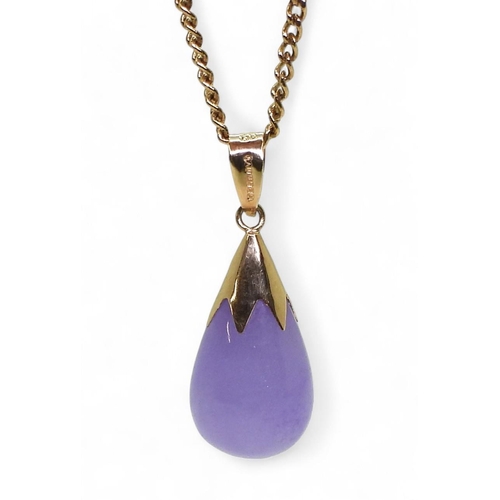 828 - A 14ct gold mounted purple jadeite pendant, weight 2.6gms, with a 9ct gold chain, weight 3.0gms