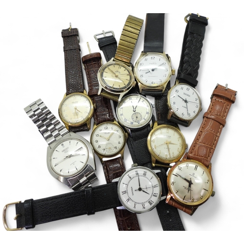 842 - A collection of vintage watches to include Gruen, Seiko, Sekonda, Majex, Smith Empire etc