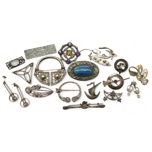 874 - A collection of Scottish and Scandinavian jewellery to include a Norwegian ship brooch by Ivor T Hol... 