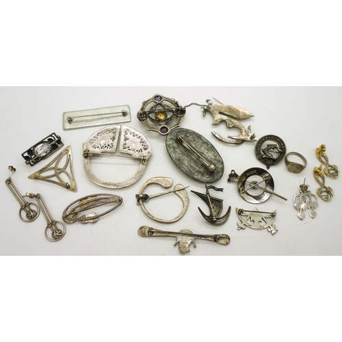 874 - A collection of Scottish and Scandinavian jewellery to include a Norwegian ship brooch by Ivor T Hol... 