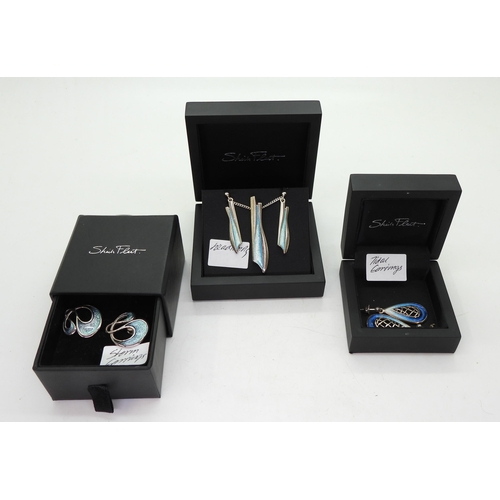 888 - Collection of Sheila Fleet silver jewellery including ''Headlands'' pendant and earrings, ''Tidal'' ... 