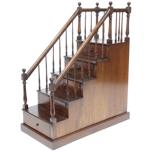 2015 - A 20TH CENTRURY MAHOGANY SET OF LIBRARY STEPS with three quarter gallery railing with turned sp... 