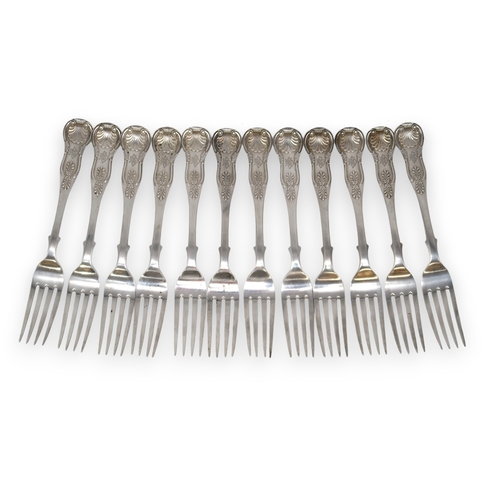 2532 - A SET OF TWELVE SCOTTISH SINGLE STRUCK KINGS PATTERN SILVER TABLE FORKSby Mackay, Cunningham & C... 