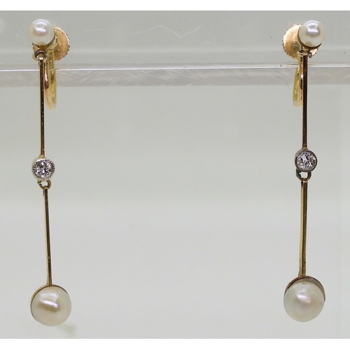 2726 - PEARL & DIAMOND EARRINGSwith 9ct screw back mounts for non pierced ears, set with brilliant cut ... 