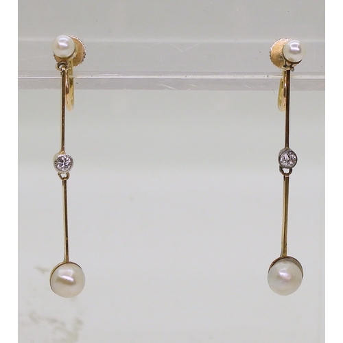 2726 - PEARL & DIAMOND EARRINGSwith 9ct screw back mounts for non pierced ears, set with brilliant cut ... 