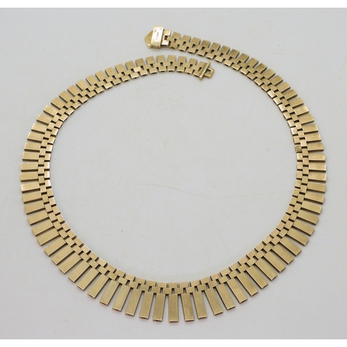 2742 - A RETRO FRINGE NECKLACEmade in 9ct gold bearing hallmarks for Birmingham 1967, length of necklace 40... 