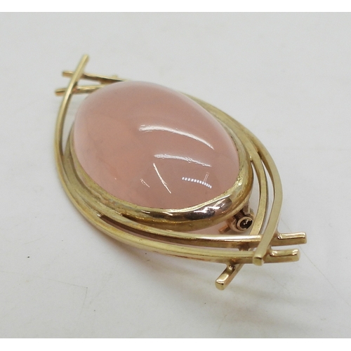 2750 - SOUTH AFRICAN RETRO JEWELScomprising of a rose quartz brooch dimensions 6.8cm x 2.5cm, together with... 