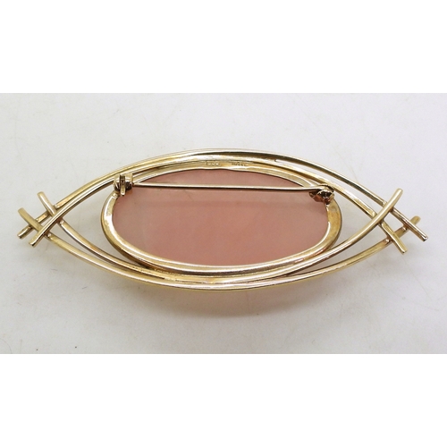 2750 - SOUTH AFRICAN RETRO JEWELScomprising of a rose quartz brooch dimensions 6.8cm x 2.5cm, together with... 