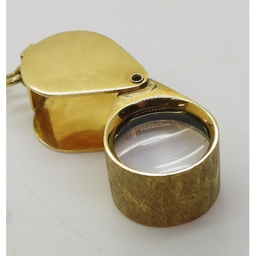 2763 - AN 18CT GOLD JEWELLERS LOOPEmounted with a good high magnification lens, hallmarked Birmingham 1979,... 