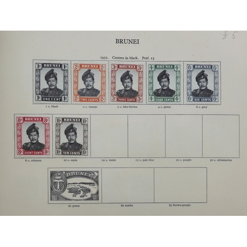 7000 - Queen Elizabeth II (1952-2022) The Stanley Gibbons British Empire New Age Stamp Album Queen Elizabet... 