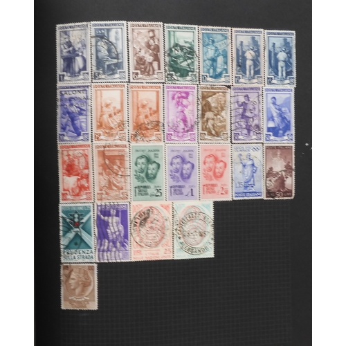 7012 - A worldwide stamp collection in a stock book and albums