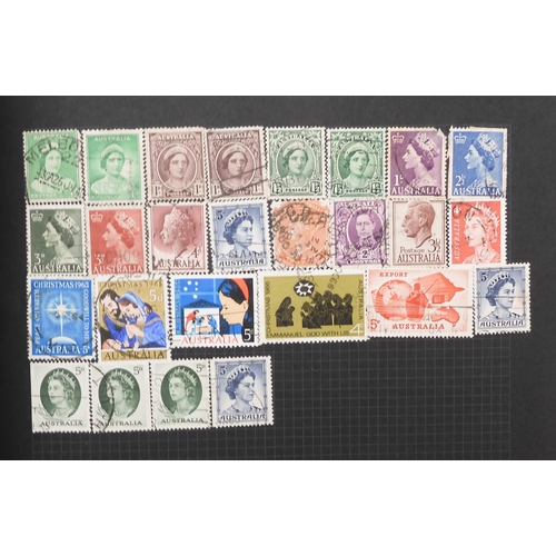 7012 - A worldwide stamp collection in a stock book and albums