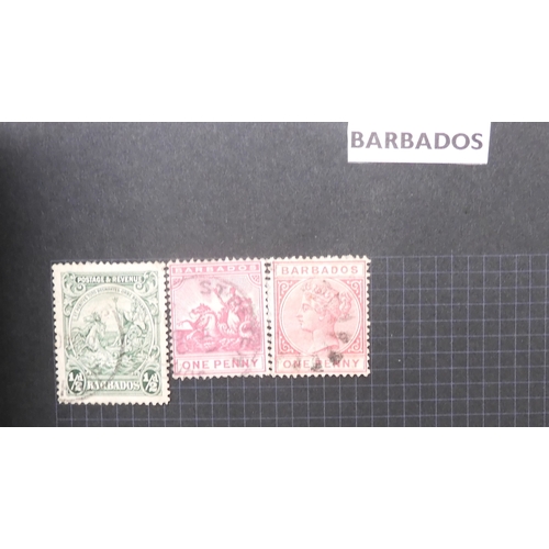 7012 - A worldwide stamp collection in a stock book and albums