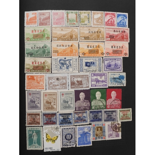 7012 - A worldwide stamp collection in a stock book and albums