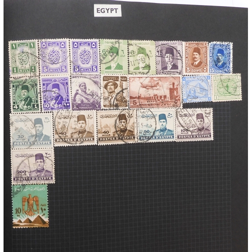 7012 - A worldwide stamp collection in a stock book and albums