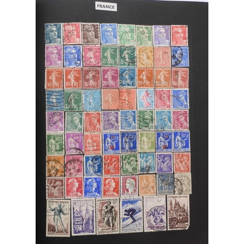 7012 - A worldwide stamp collection in a stock book and albums