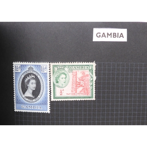 7012 - A worldwide stamp collection in a stock book and albums