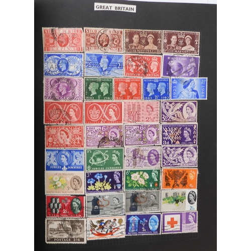 7012 - A worldwide stamp collection in a stock book and albums