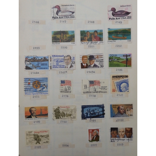 7038 - UNITED STATES U.S. POSTAGEA collection of mostly used stamps in two folders from President Andrew Ja... 