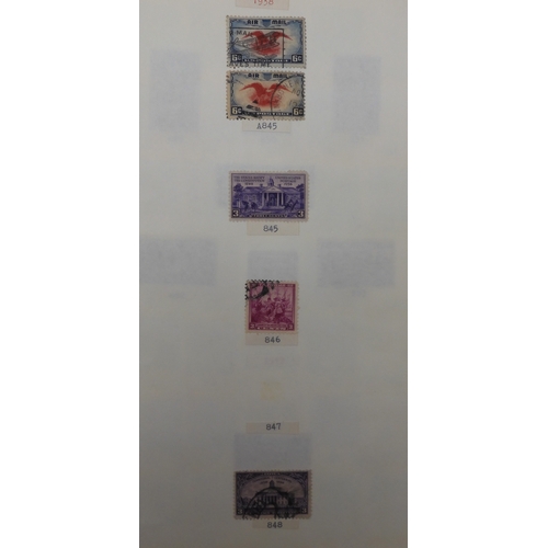 7038 - UNITED STATES U.S. POSTAGEA collection of mostly used stamps in two folders from President Andrew Ja... 