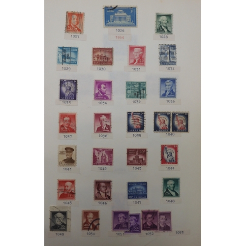 7038 - UNITED STATES U.S. POSTAGEA collection of mostly used stamps in two folders from President Andrew Ja... 