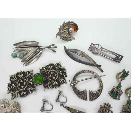 870 - A silver Robert Allison Scottish penannular brooch, a John Hart Luckenbooth earrings (af) , a Mackin... 