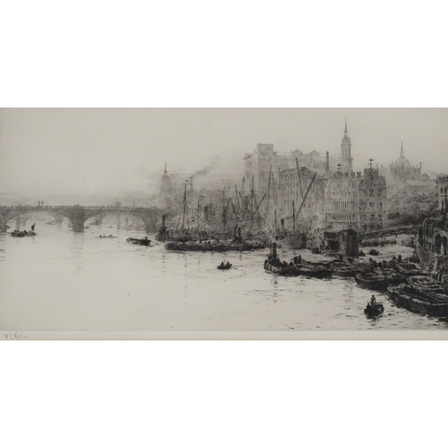 940 - WILLIAM LIONEL WYLLIE RA RE RI (ENGLISH 1851-1931) LONDON BRIDGE AND ADELAIDE BUILDINGS Et... 