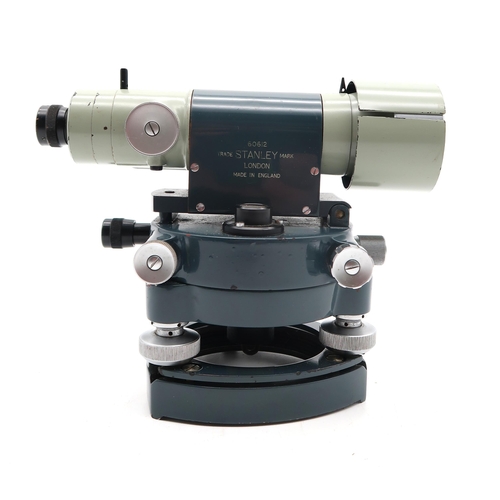 519 - A Stanley surveyor's sight/theodolite, no. 60612, housed in a metal protective case, with substantia... 