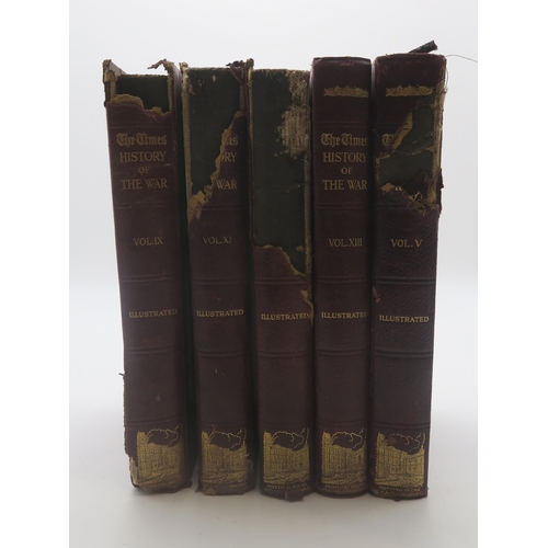 554 - Five octavo volumes of The Times' History of the War, published 1915-17