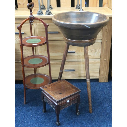 45 - A lot comprising a mid 20th century Hellerware revolving salad bowl on tripod stand, three tier cake... 