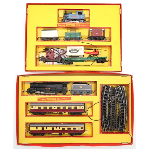 535 - A quantity of Tri-ang 00-gauge model railway, including an RS.1 set with Princess Victoria locomotiv... 