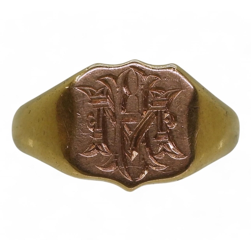 714 - An 18ct gold signet ring, hallmarked Birmingham 1901, size Q, weight 8.3gms