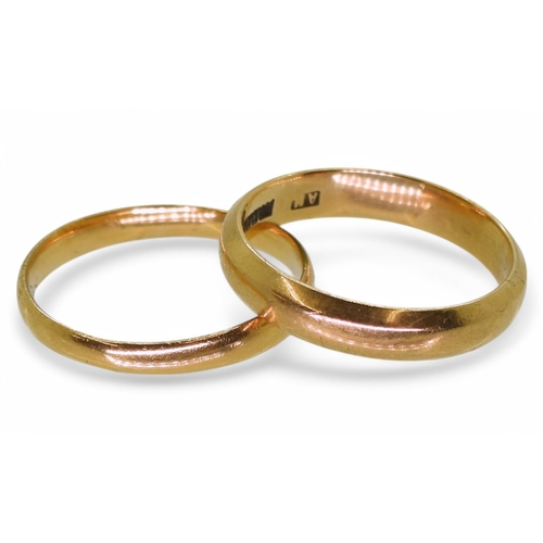 724 - An 18ct gold Glasgow 1958 hallmarked wedding ring, size O, weight 3.6gms, together with an Edinburgh... 